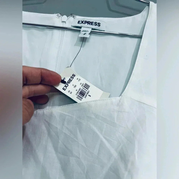 Express brand White Mini Dress Puff Sleeves Flowers details Size Small NWT - Picture 9 of 16